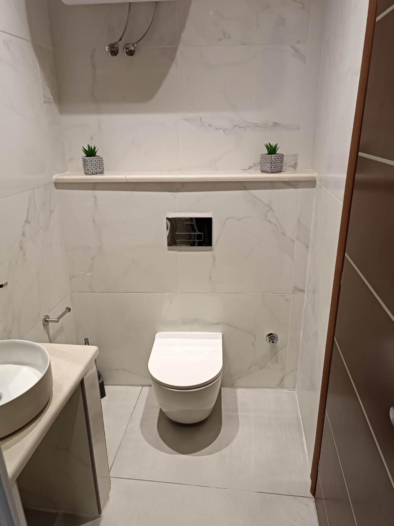 Newly Renovated Apartment Next To The Port Mantouki ภายนอก รูปภาพ