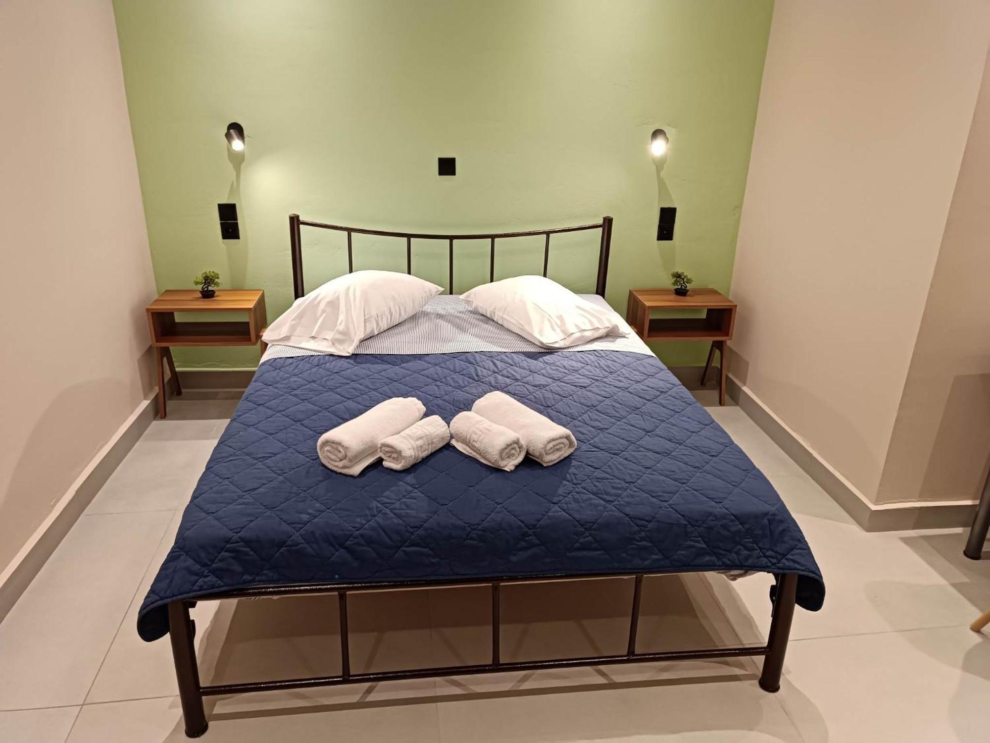 Newly Renovated Apartment Next To The Port Mantouki ภายนอก รูปภาพ