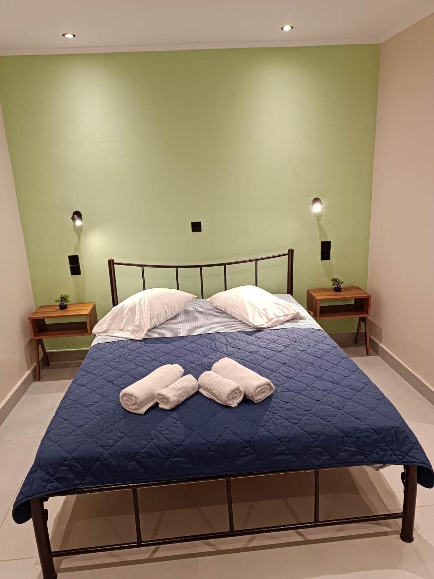 Newly Renovated Apartment Next To The Port Mantouki ภายนอก รูปภาพ