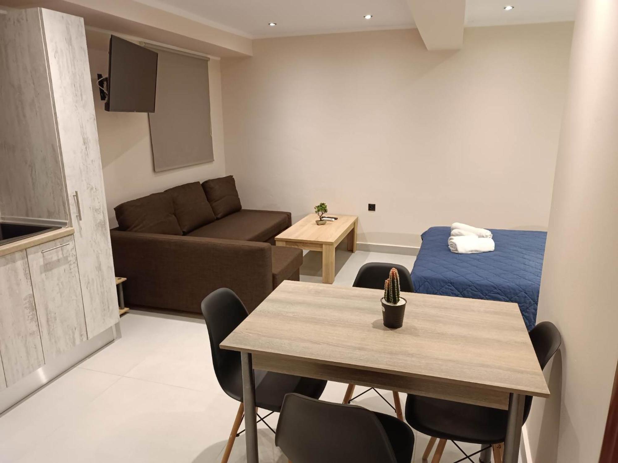 Newly Renovated Apartment Next To The Port Mantouki ภายนอก รูปภาพ