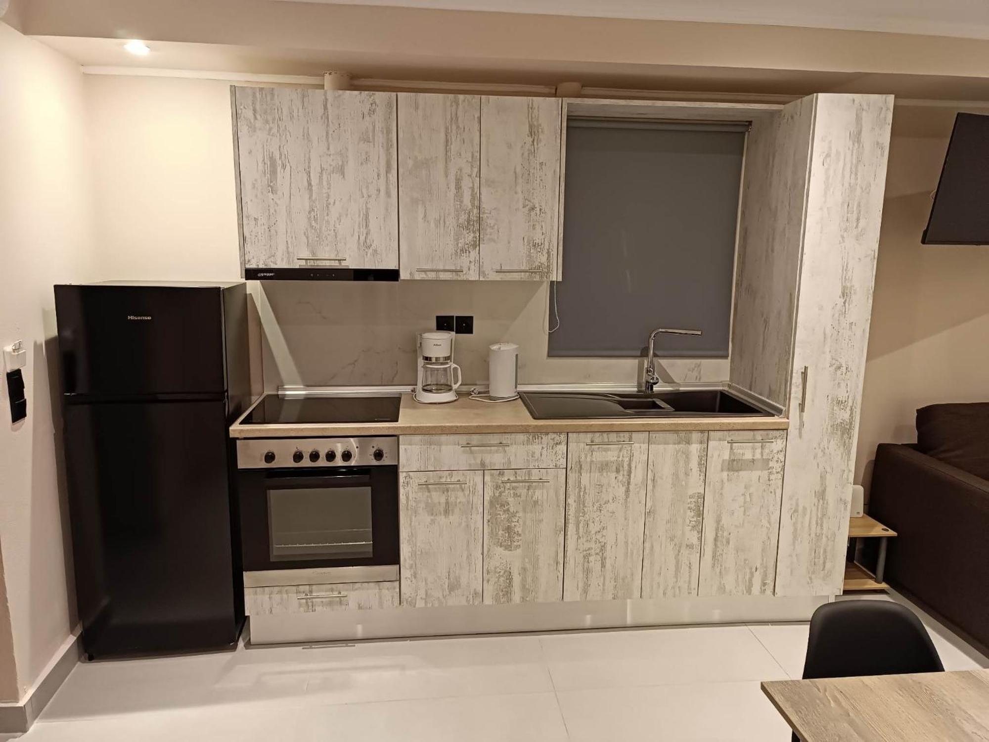 Newly Renovated Apartment Next To The Port Mantouki ภายนอก รูปภาพ